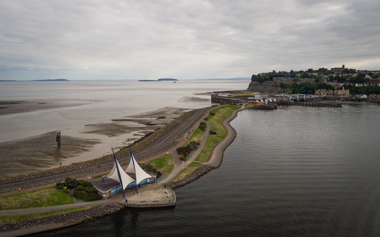 Image of the Cardiff Bay barrage 